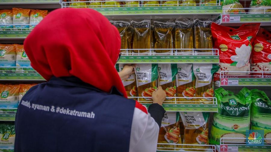Penerima Bansos Bakal Diprioritaskan Kerja di Koperasi Merah Putih